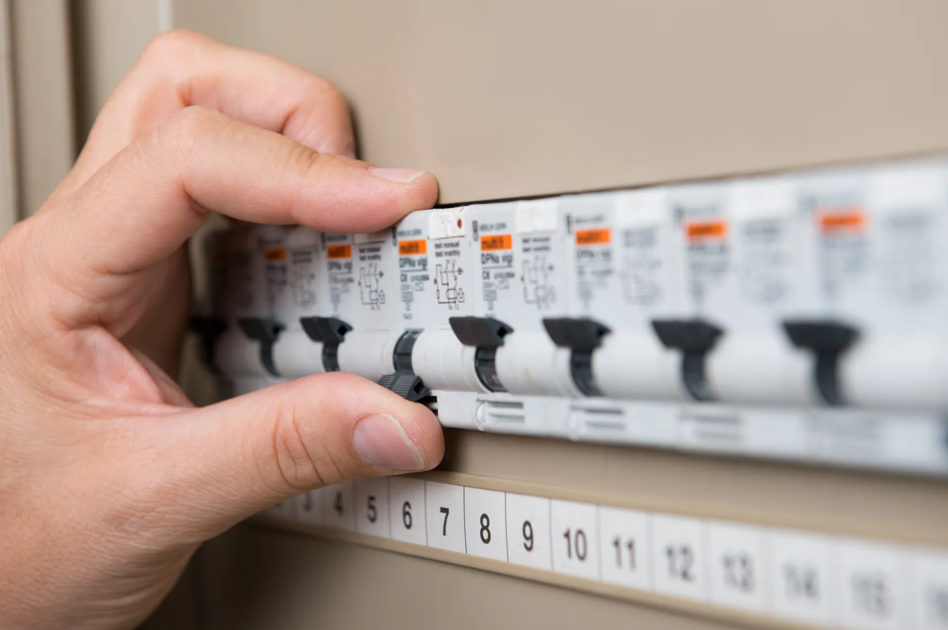 Electrician Buff Point, licensed electricians serving Buff Point